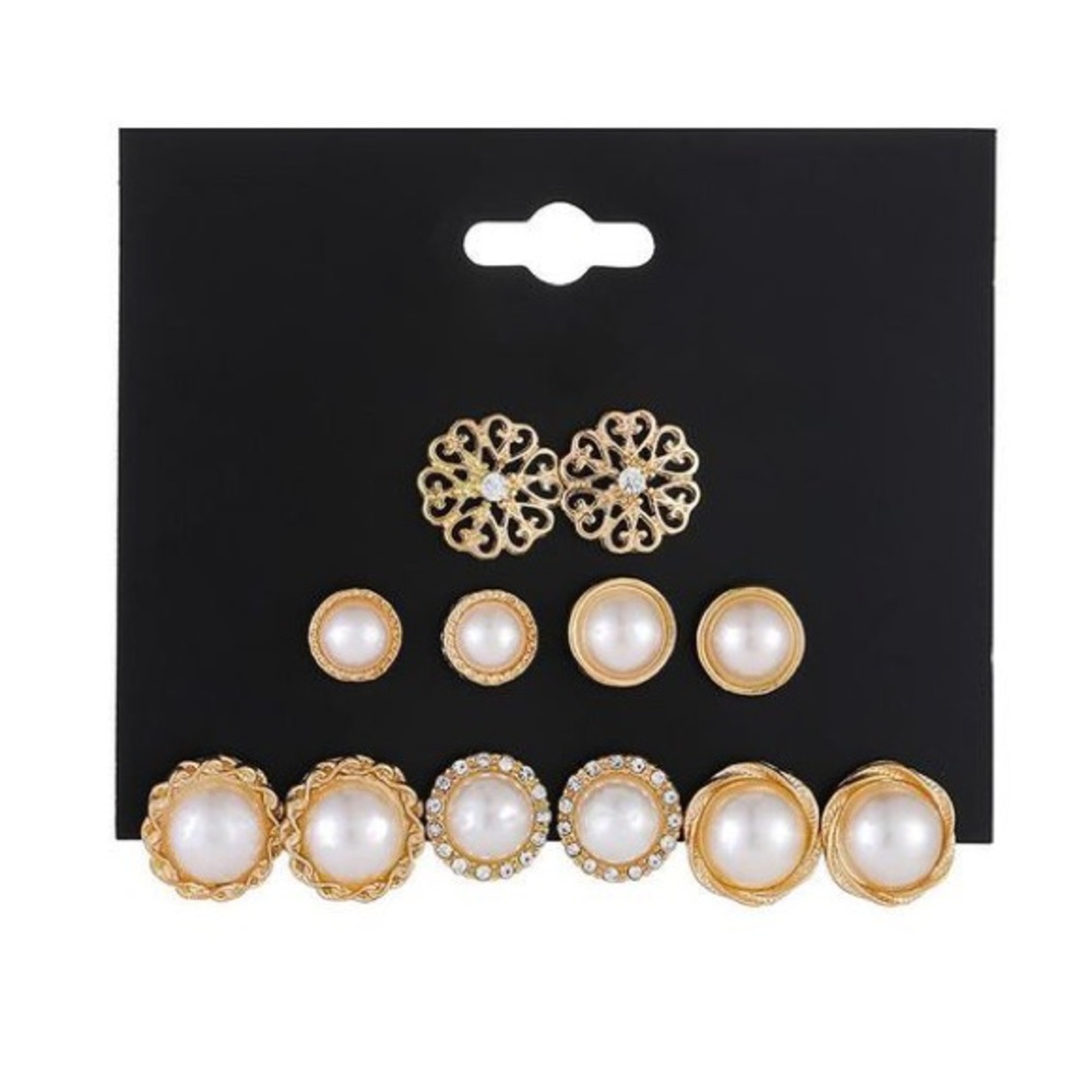 NWT🎉 Beautiful Pearl Earrings